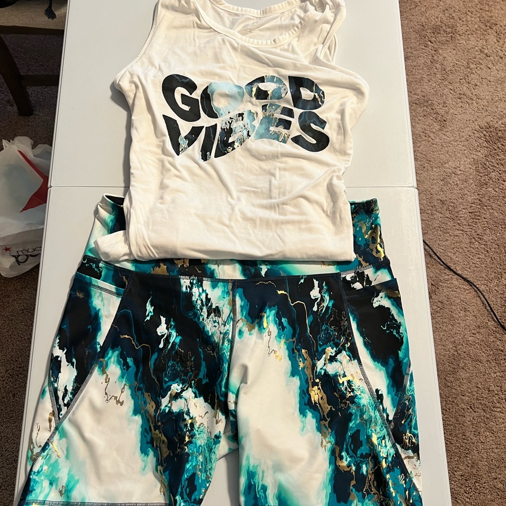 Old Navy workout outfit size 2/3
